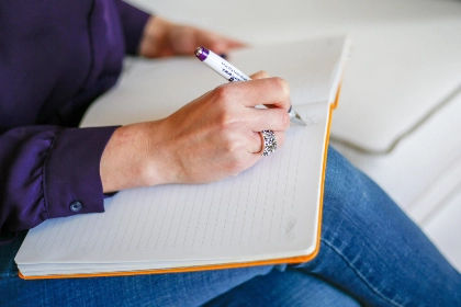 writing-letter_BWIF3ZLSWB.jpg