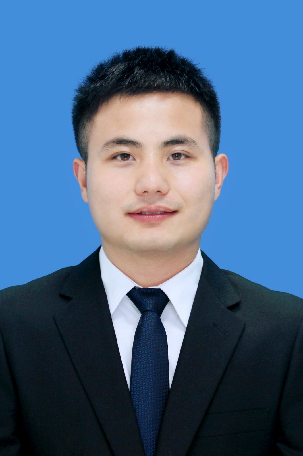 李中余副教授照片.jpg