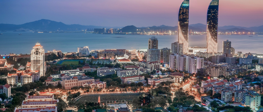 摄图网_501082535_wx_厦门全景（企业商用）.jpg