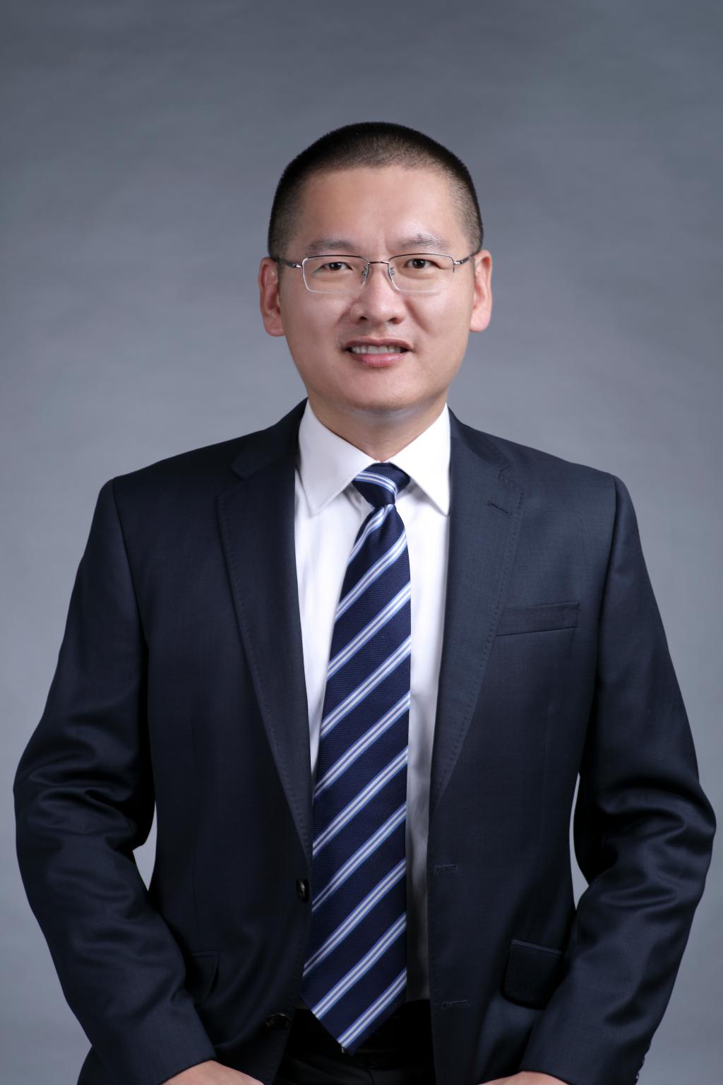 李霄鹏教授.jpg