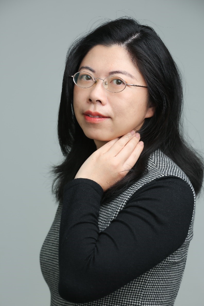 黄悦.jpg